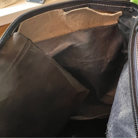 TOTES OVERNIGHT LARGE TRAVEL BAG. Zip top. 13”Hx24”Wx9-½”D. 13” Strap Drop Navy - Picture 2 of 8